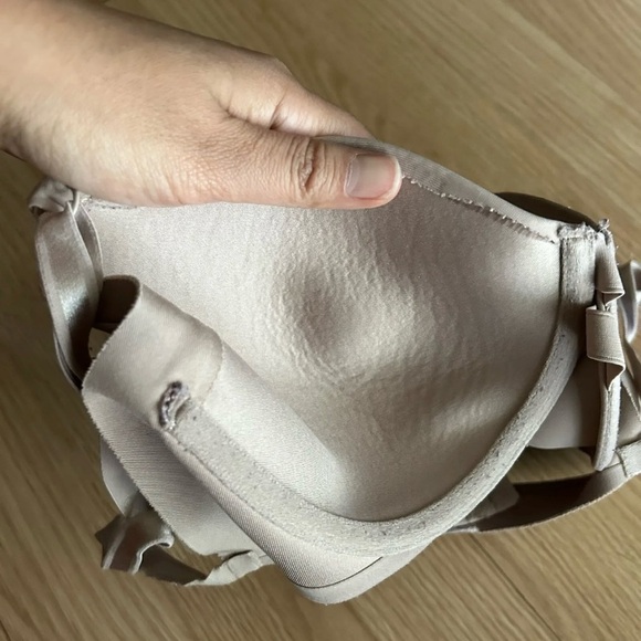 Warner’s Nude Wired Bra 34C - Picture 8 of 10